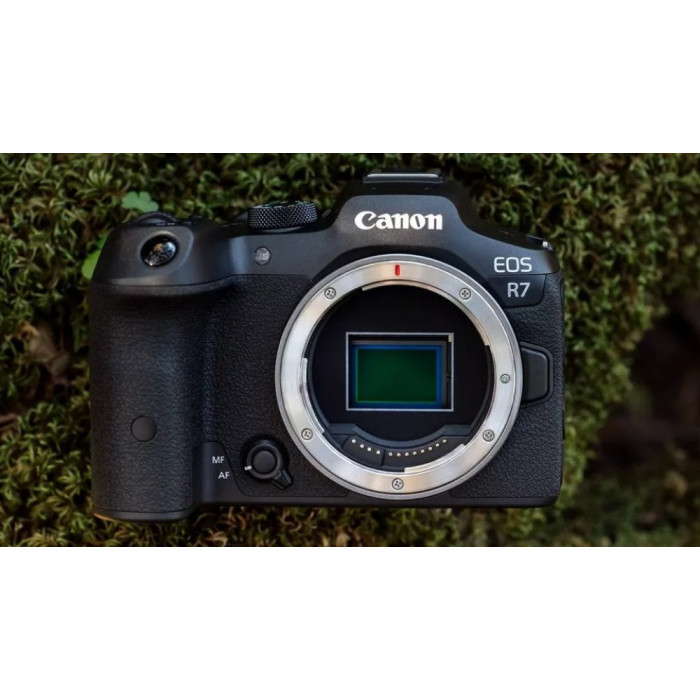 Canon Цифр. фотокамера EOS R7+RF-S 18-150 IS STM