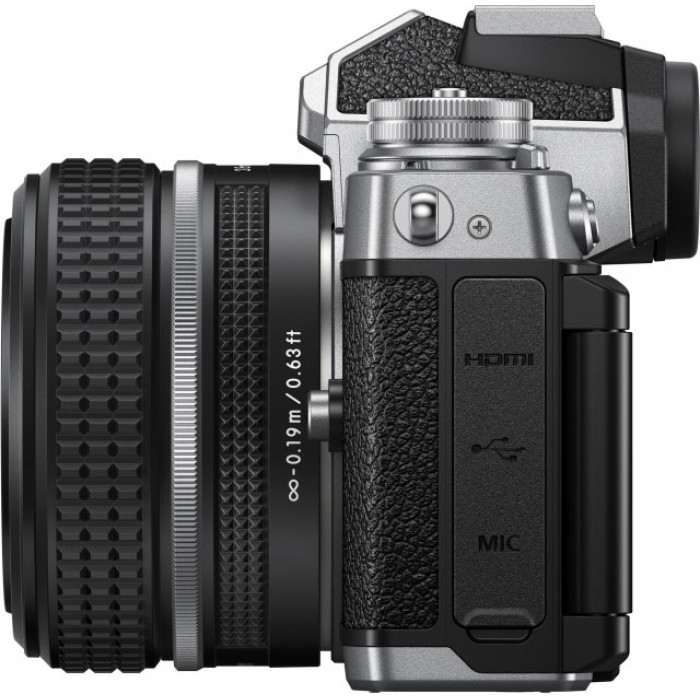 Nikon Цифровая фотокамера Z fc Body