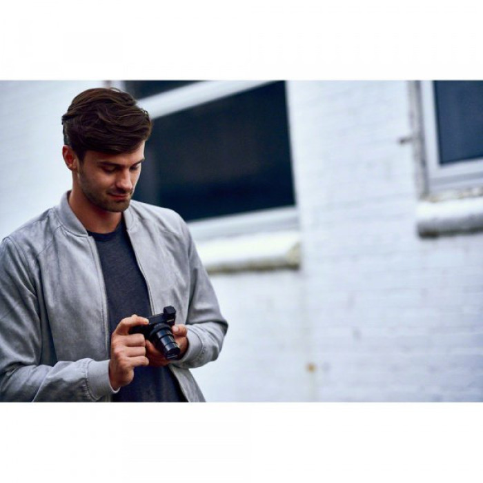 Sony Cyber-Shot RX100 MkVI