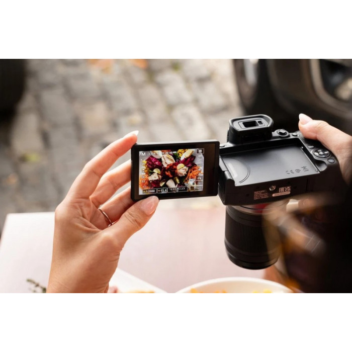 Canon Digital EOS R10 body camera + EF-RF adapter